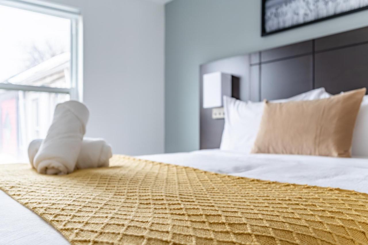 Kensington Market Apartments โตรอนโต ภายนอก รูปภาพ